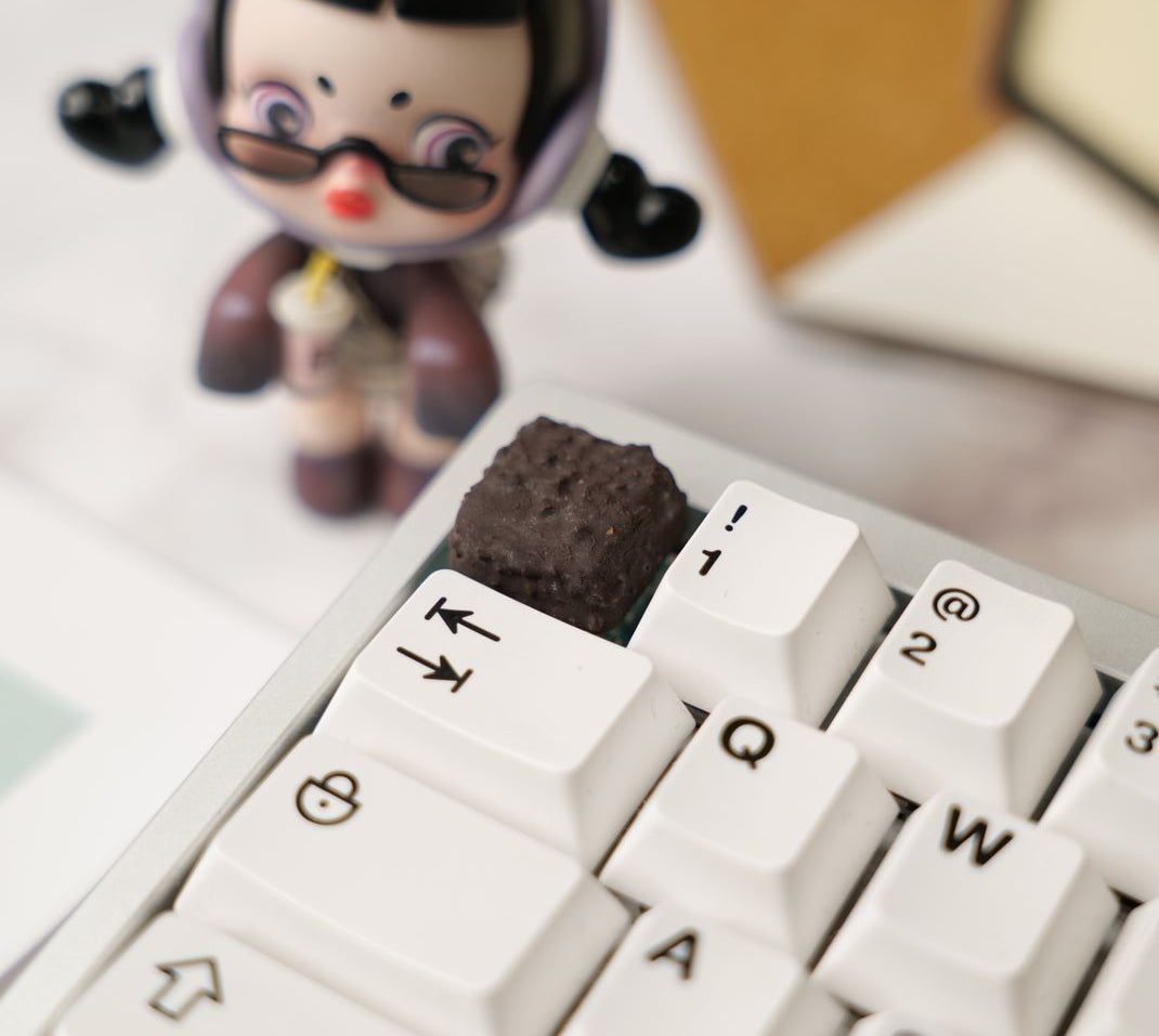 Artisan Keycaps - Handmade Resin Crispy Chocolate Keycap Single for Mechanical Keyboard